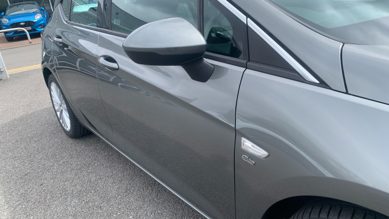 Vauxhall Astra 1.6T 16V 200 Elite Nav 5dr Petrol Hatchback